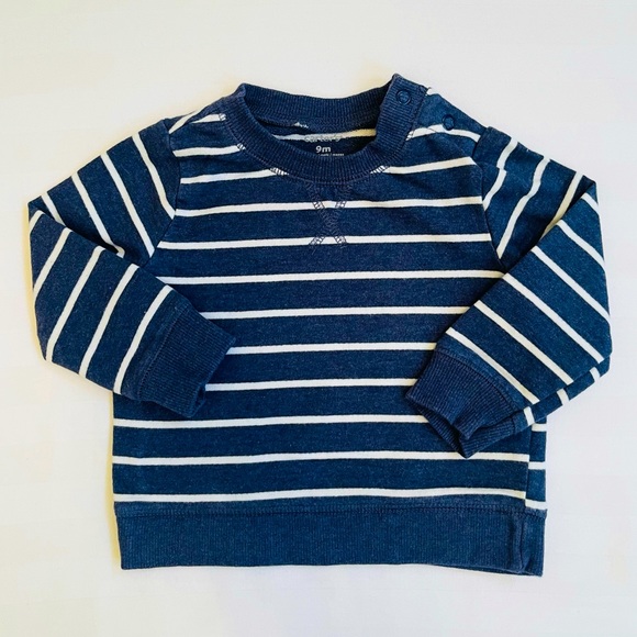 Carter’s Infant Set - Picture 2 of 3